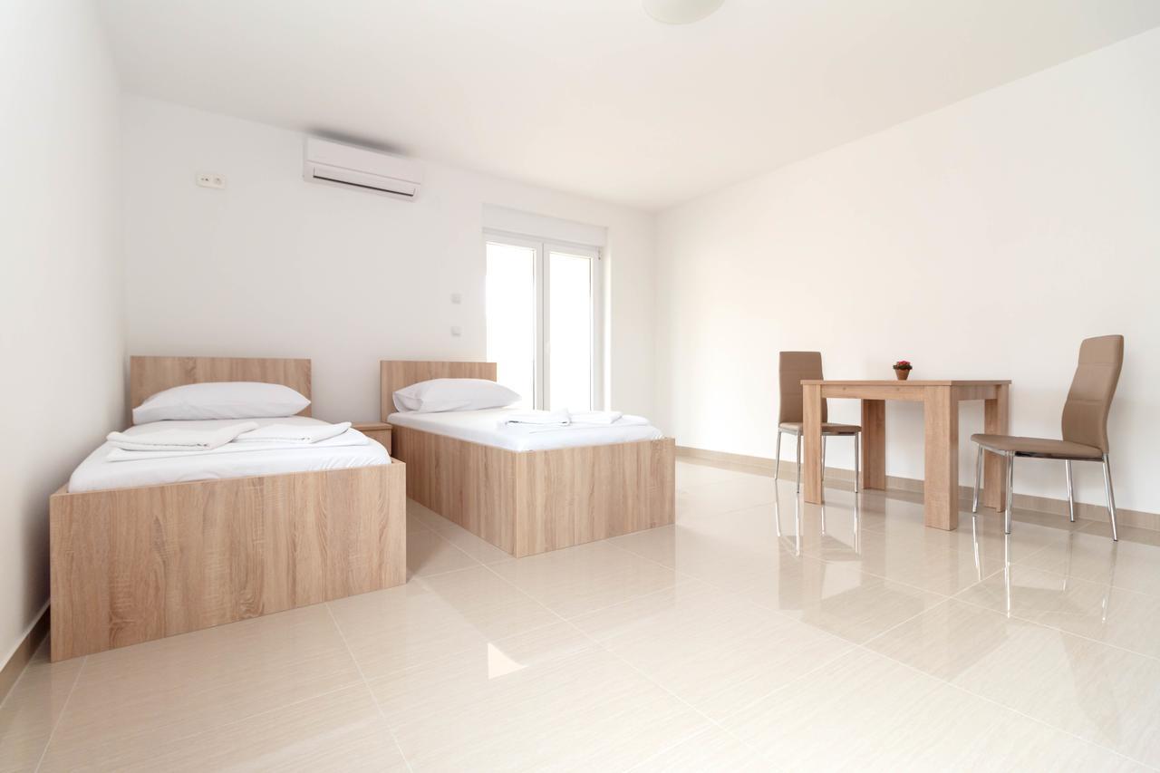 Summer Fun Apartments Новалья Экстерьер фото